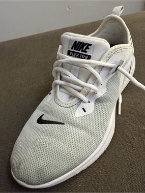Nike Women's Flex Trainer 9